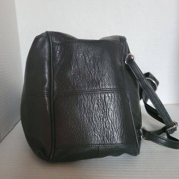 Fossil Leather Convertable Hobo Shoulder Sling Backpack Black Women\'s Woman\'s main image 8